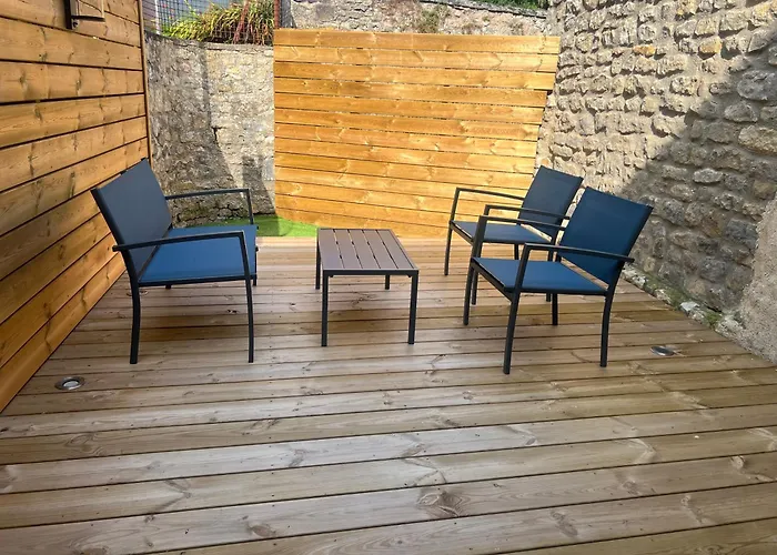 Holiday home Maison Prive De Bourg 4 Personnes *